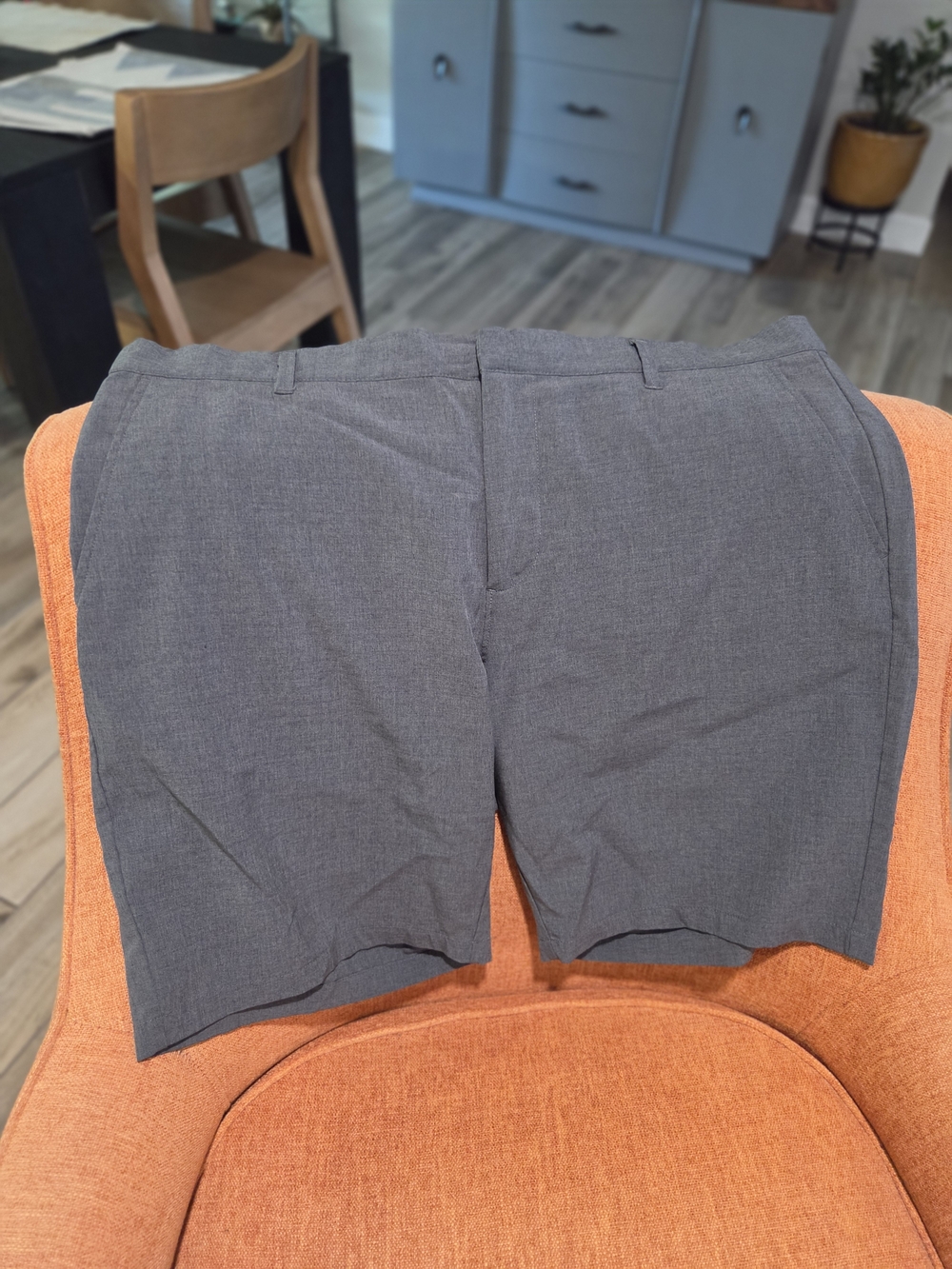 14th & Union Gray Flat-Front Men's Shorts Size 40